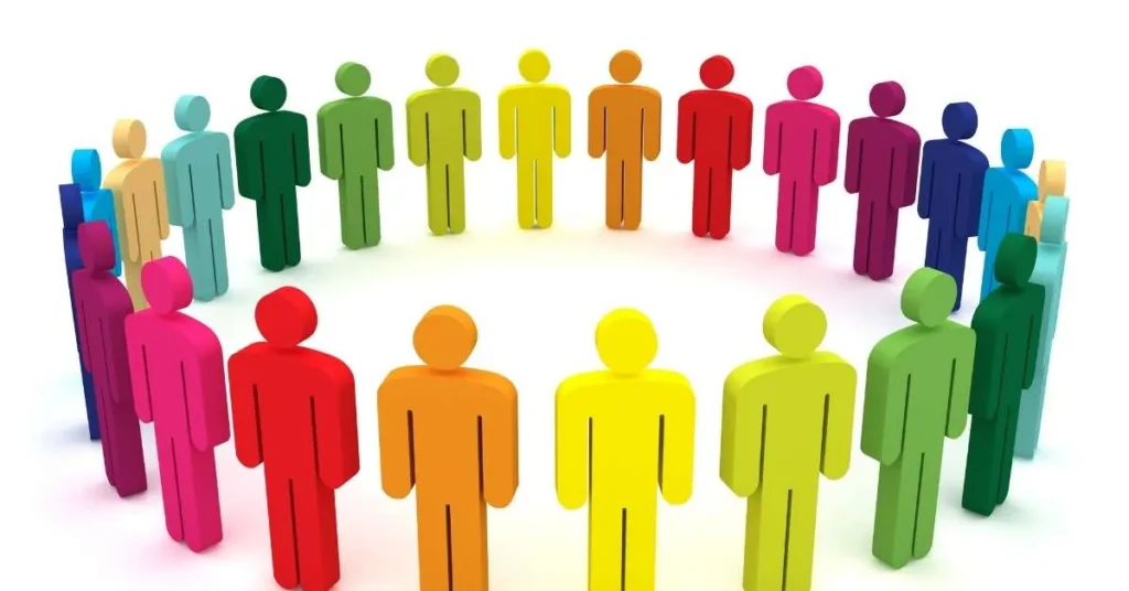 Figuren, die im Kreis beisammenstehen